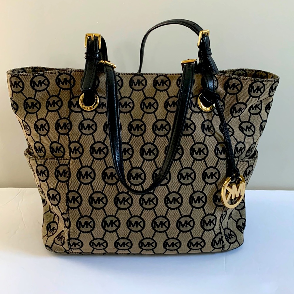 Michael Kors jet set logo tote